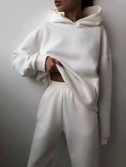 Stay Cozy, Stay Stylish – The Ultimate Two-Piece Tracksuit Set