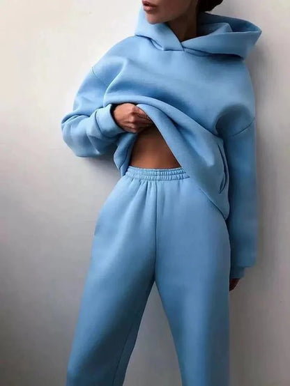 Stay Cozy, Stay Stylish – The Ultimate Two-Piece Tracksuit Set